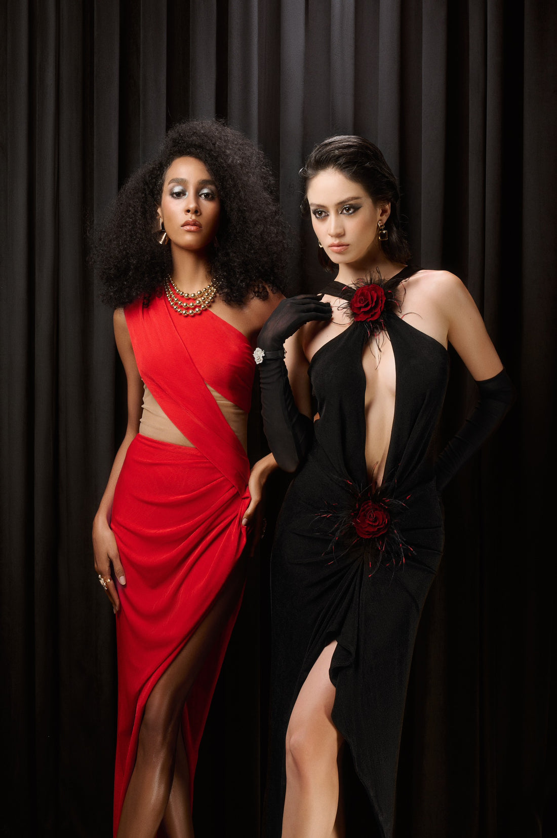 CUT-OUT BLACK DRESS EMBROIDERED FLOWER